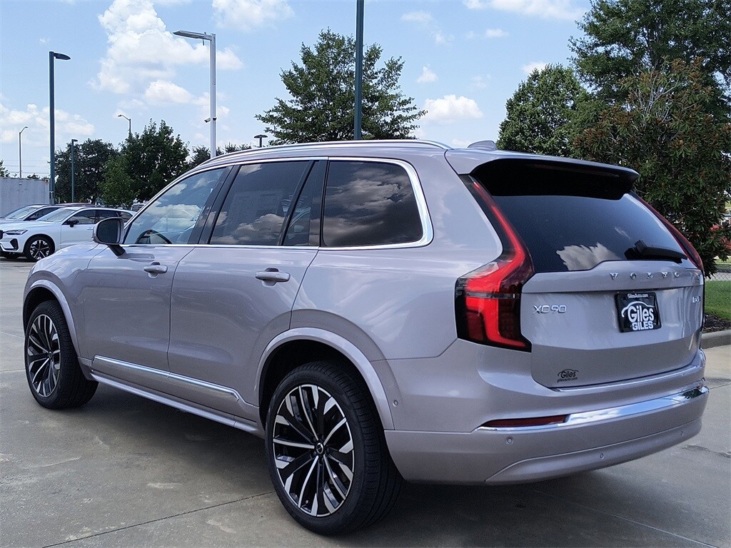2026 Volvo XC90 Plus photo 3