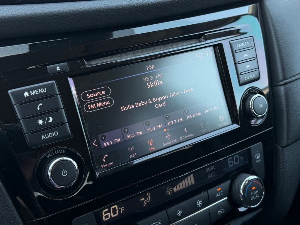 2019 Nissan Rogue SV - Photo 18