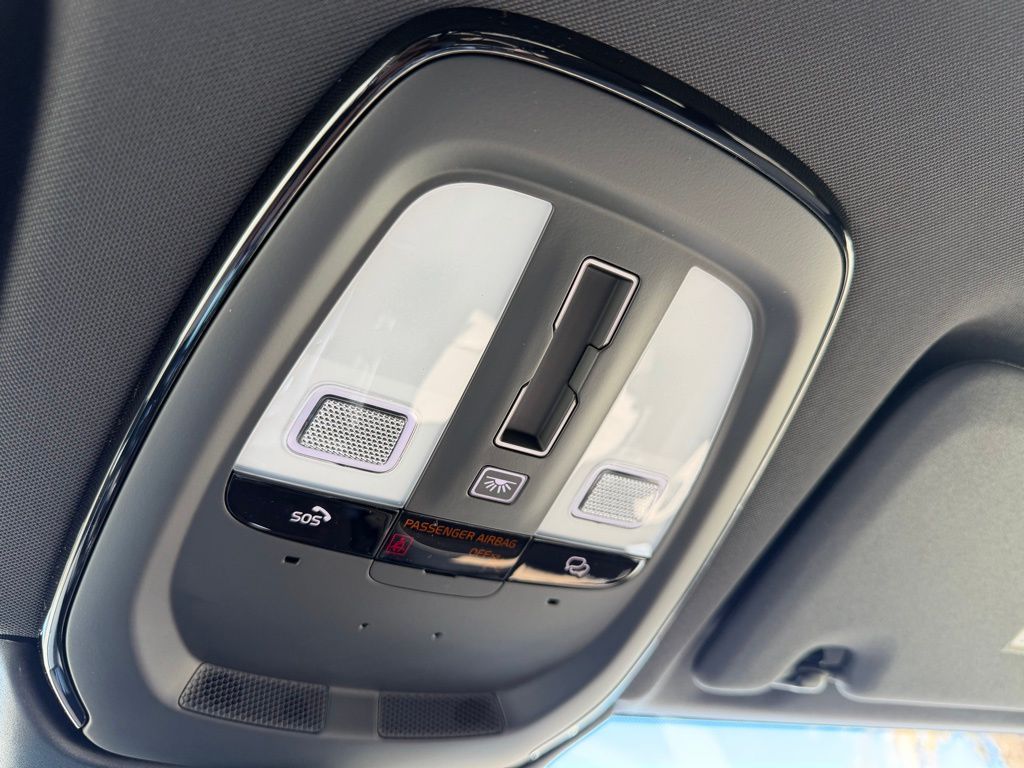2026 Volvo XC60 Plus - Photo 21