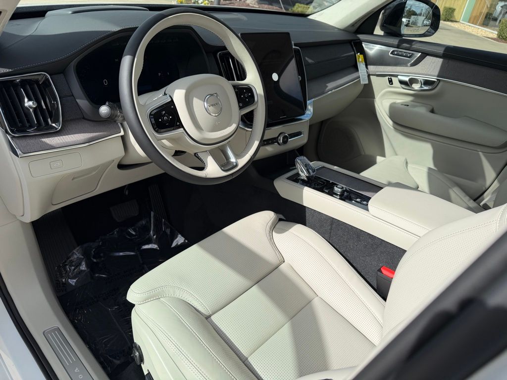 2026 Volvo XC90 Ultra - Photo 12