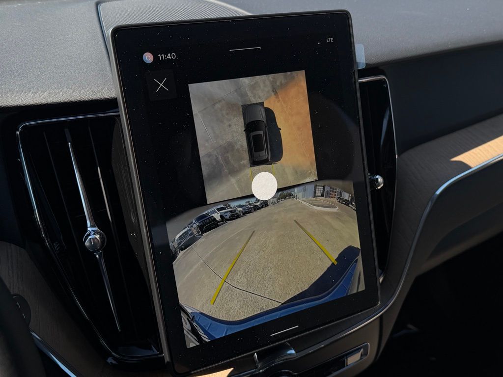 2026 Volvo XC60 Plus - Photo 20