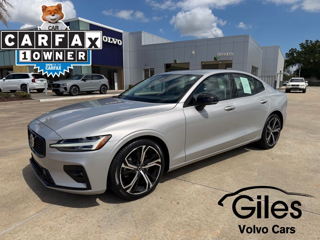 2025 Volvo S60 B5 Core FWD