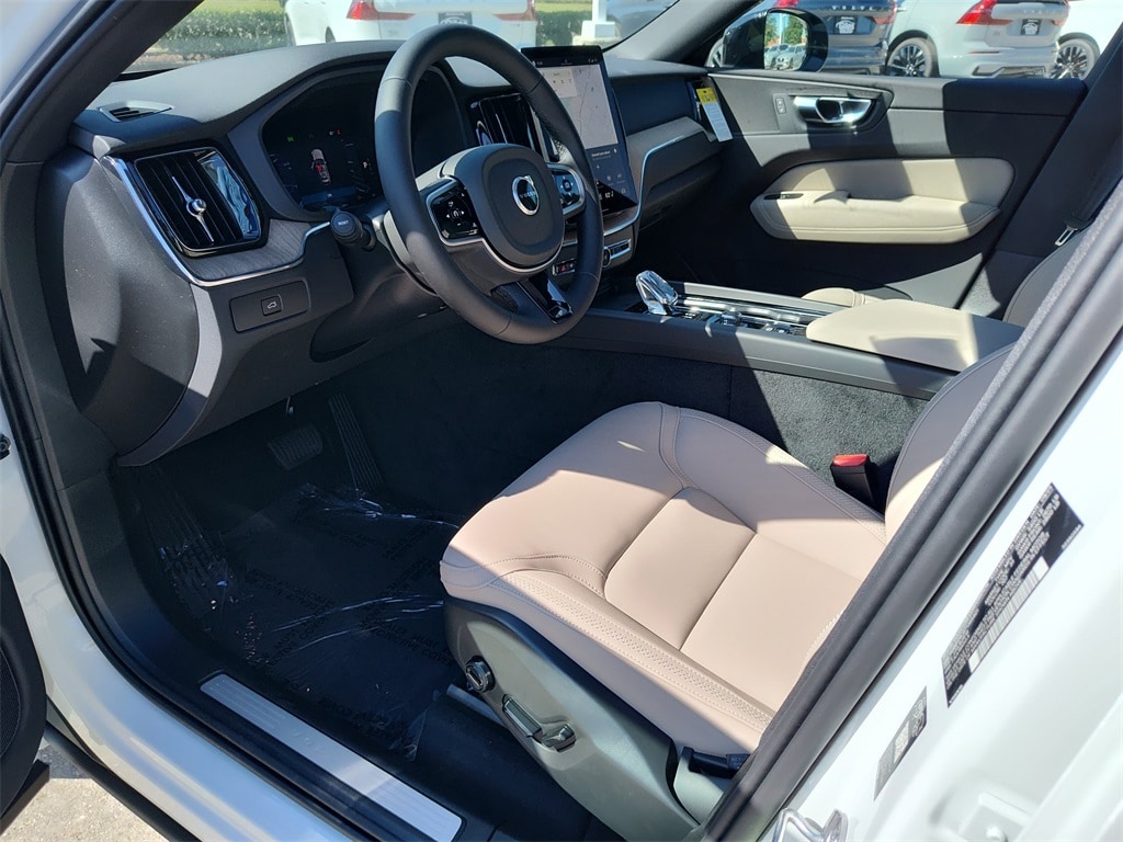 New 2026 Volvo XC60 B5 Core SUV