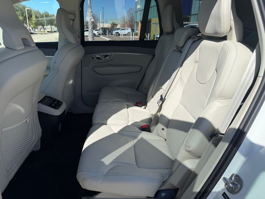 2026 Volvo XC90 Ultra - Photo 14