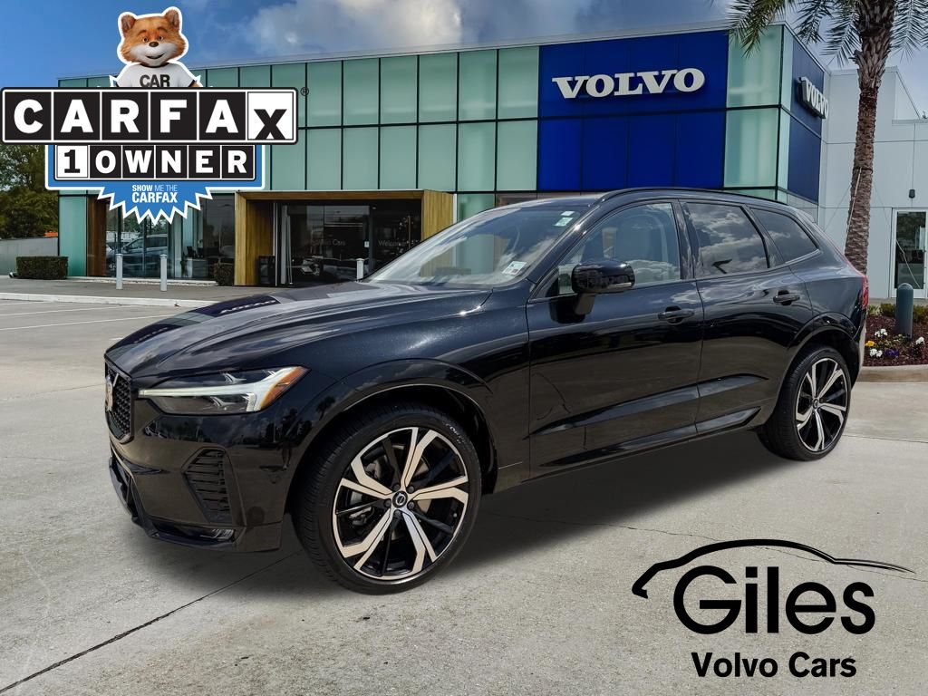 2023 Volvo XC60 B6 Ultimate Dark Theme AWD's photo