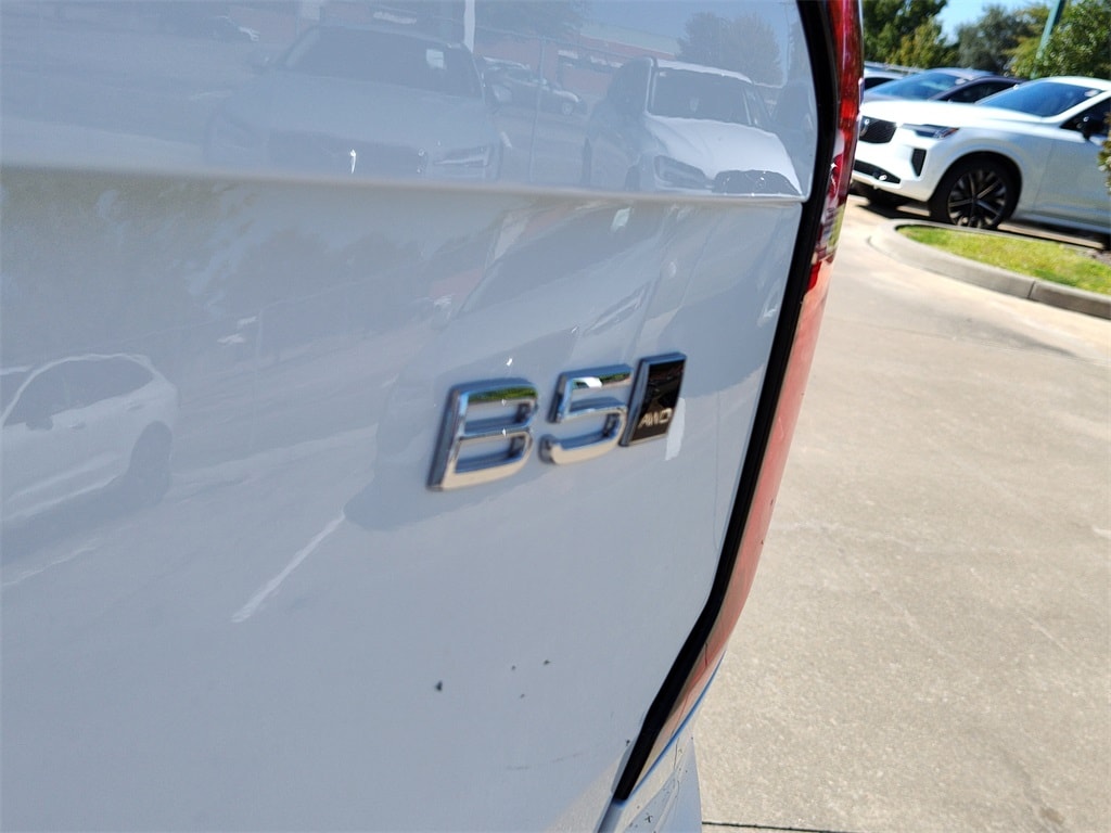 New 2026 Volvo XC90 B5 Core SUV