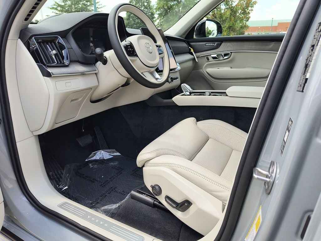 New 2026 Volvo XC90 B6 Ultra Dark Theme 6-Seater SUV