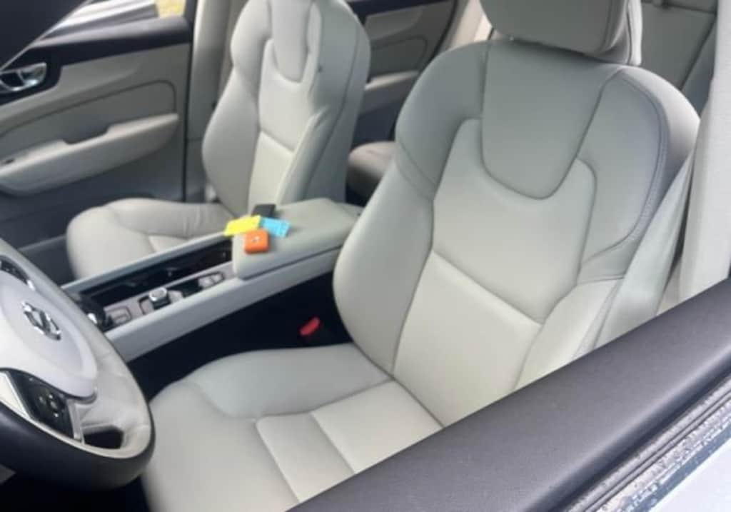 Used 2023 Volvo XC60 B5 AWD Plus Dark SUV