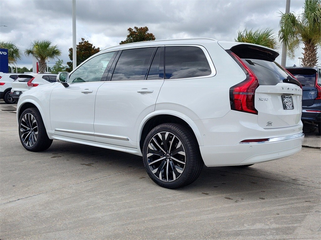 2026 Volvo XC90 Plus photo 2