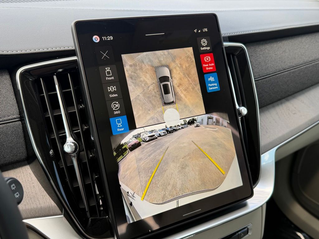 2026 Volvo XC90 Ultra - Photo 21