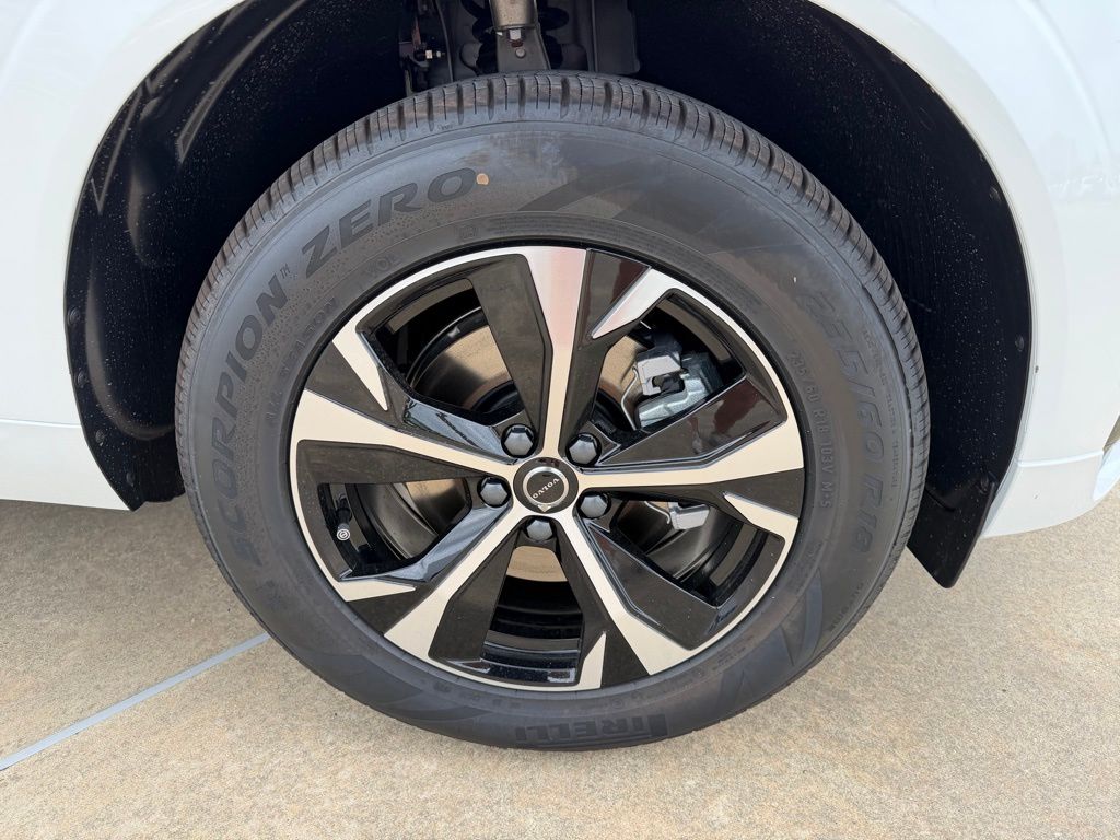 2026 Volvo XC60 Core - Photo 10