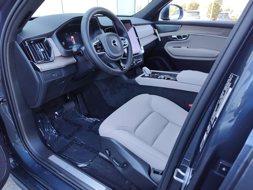 New 2026 Volvo XC90 B6 Plus 7-Seater SUV