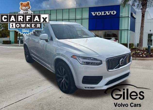 2023 Volvo XC90 Core's photo