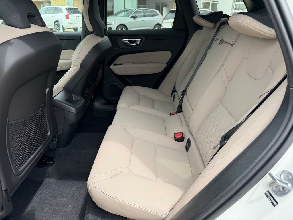 2026 Volvo XC60 Core - Photo 14