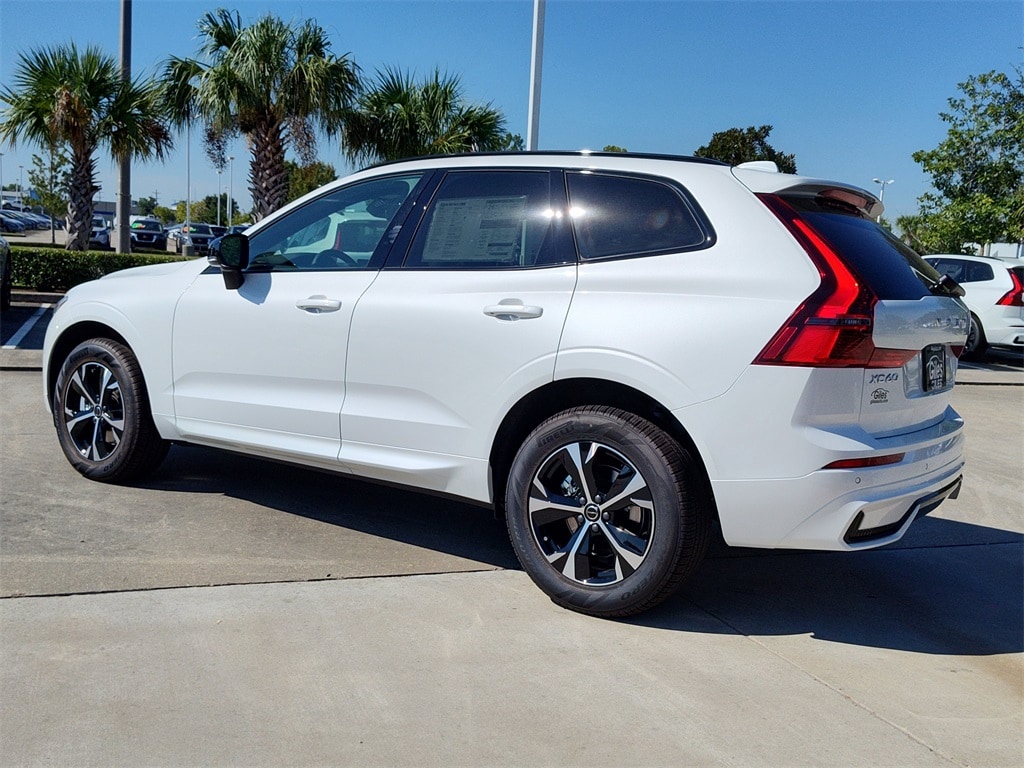 New 2026 Volvo XC60 B5 Core SUV