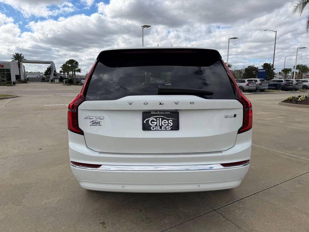 2026 Volvo XC90 Plus - Photo 4