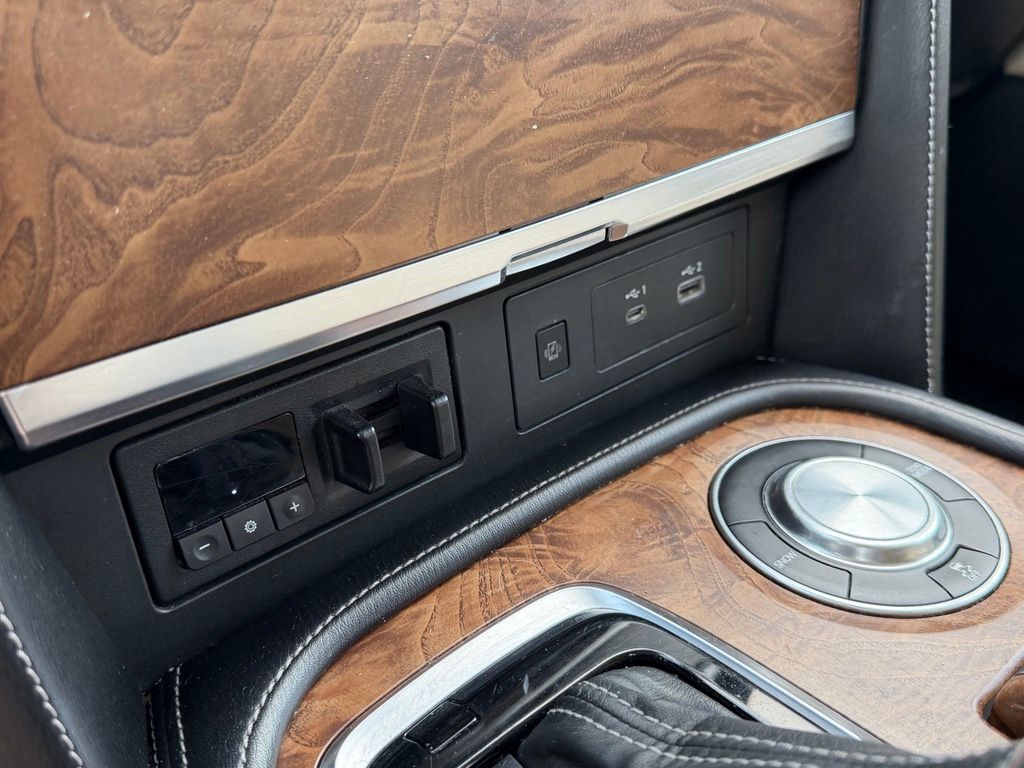 2021 Nissan Armada SL - Photo 22