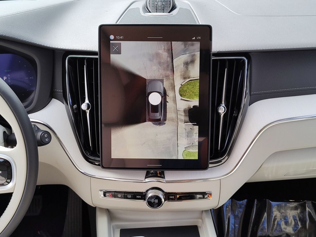 2026 Volvo XC60 Ultra - Photo 11