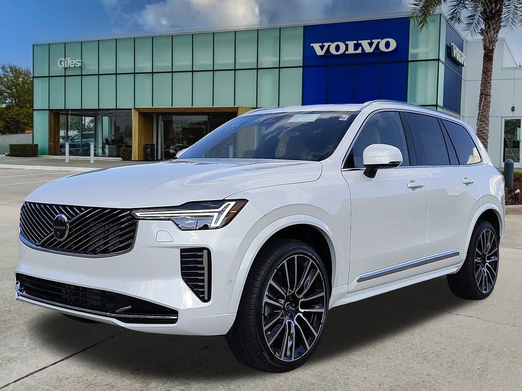 2026 Volvo XC90 Plus's photo