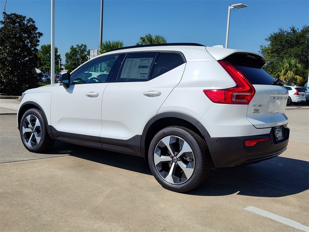 New 2026 Volvo XC40 B5 Plus SUV