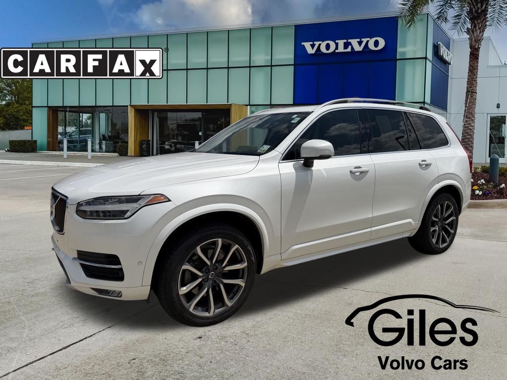 2018 Volvo XC90 T5 AWD Momentum's photo