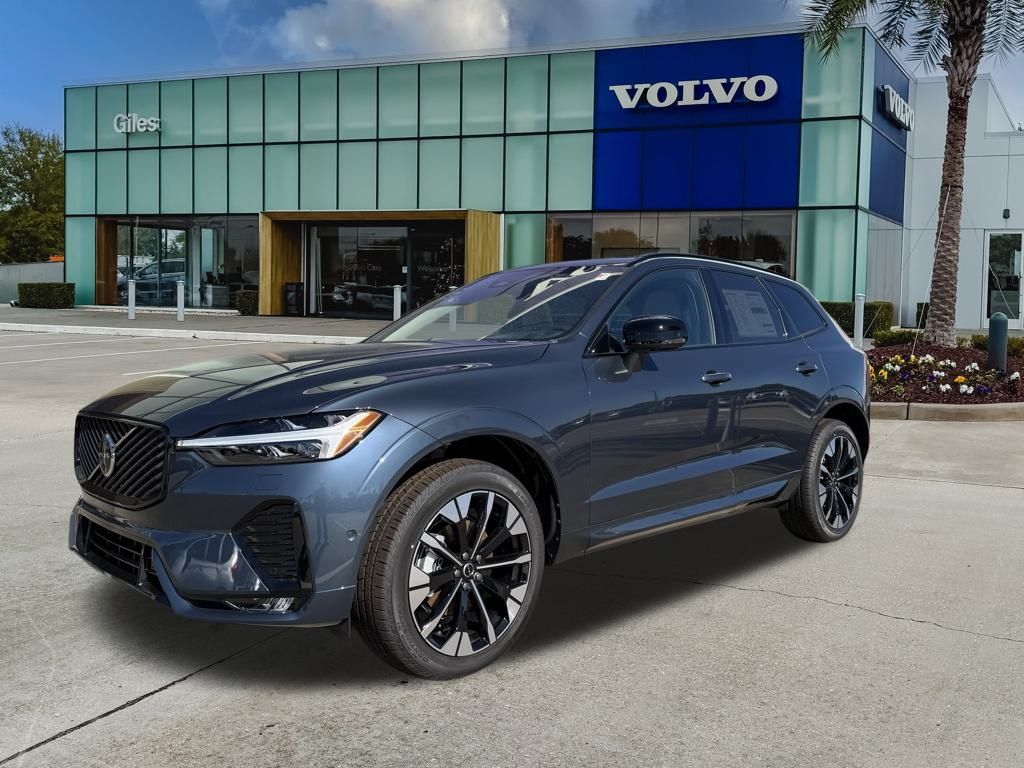 2026 Volvo XC60 Plus's photo