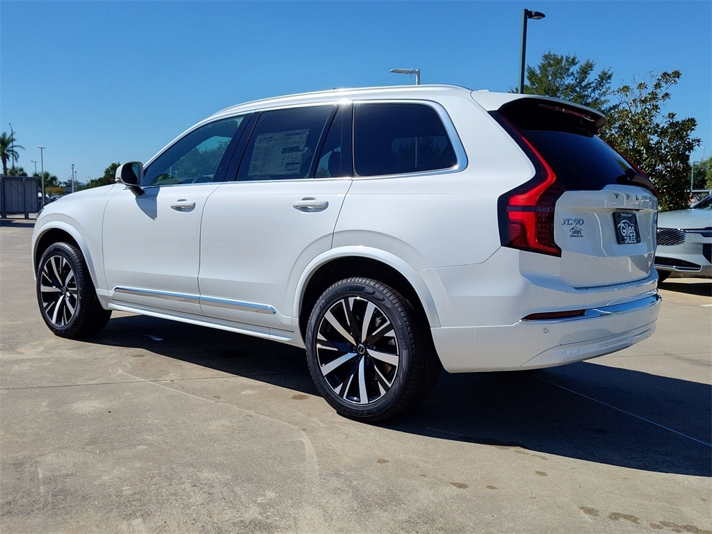 New 2026 Volvo XC90 B5 Core SUV