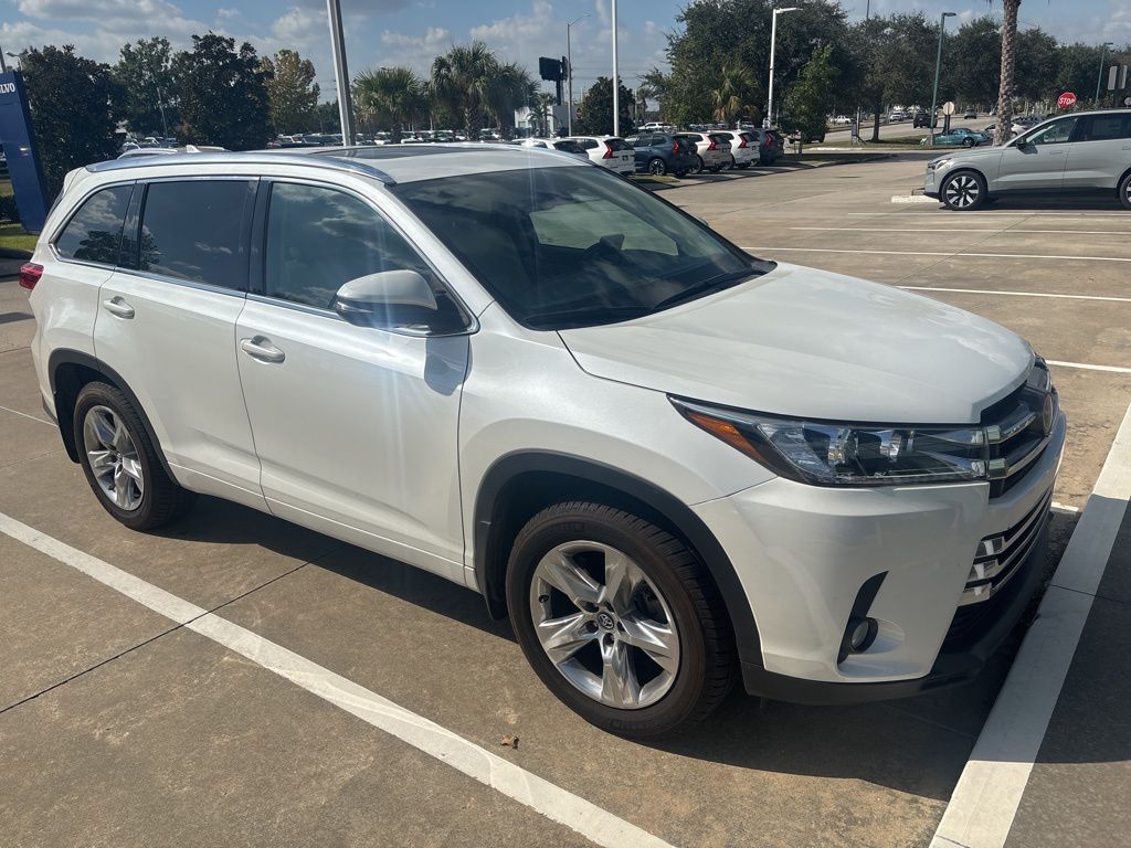2018 Toyota Highlander Limited photo 2