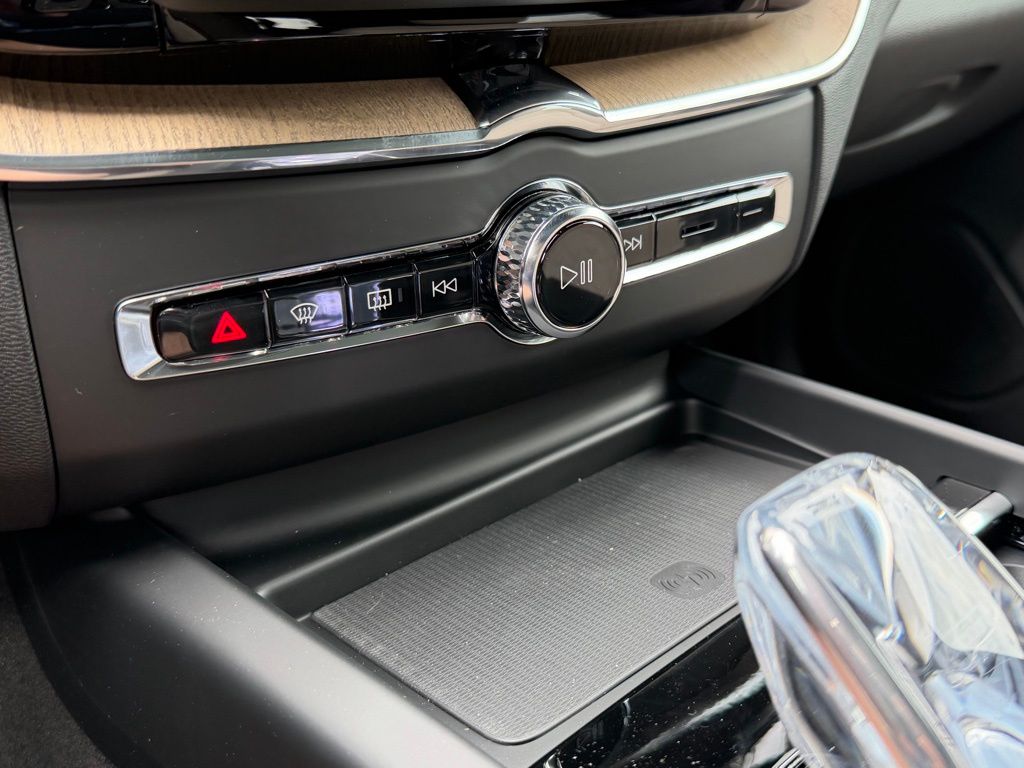 2026 Volvo XC60 Core - Photo 22