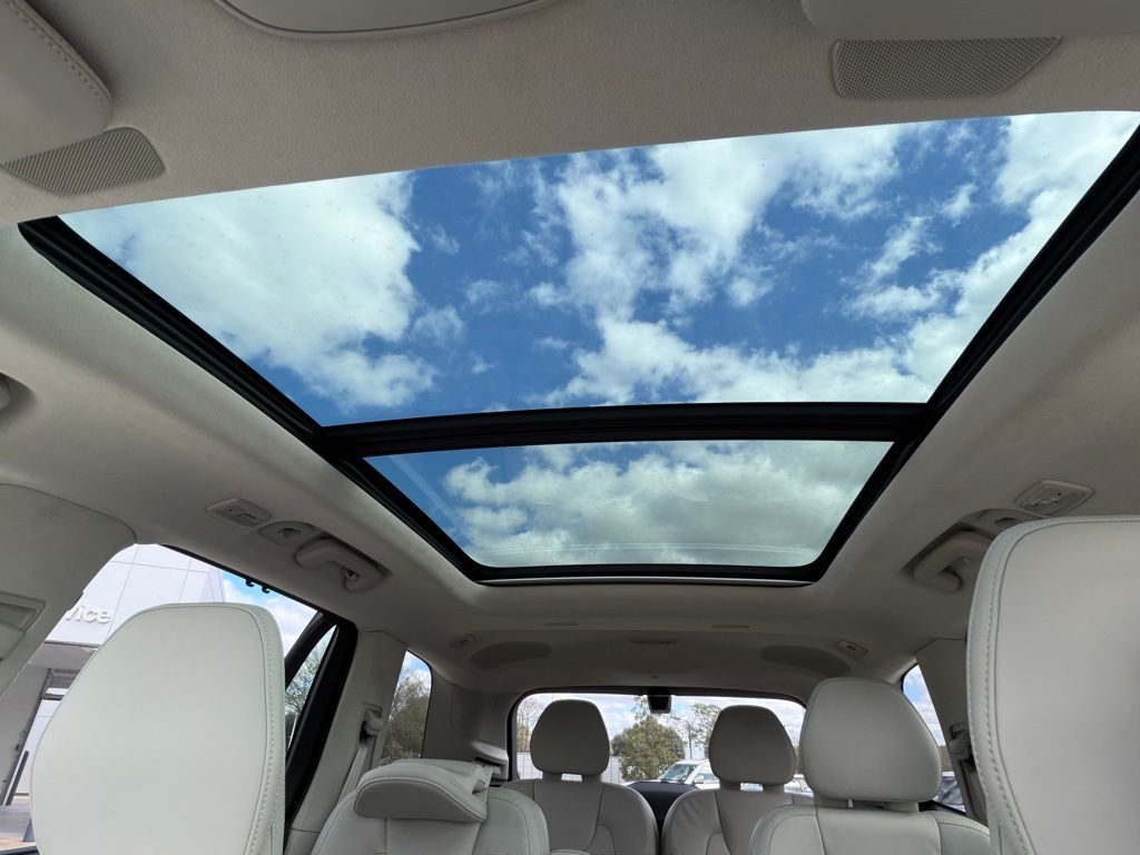 2026 Volvo XC90 Ultra - Photo 25