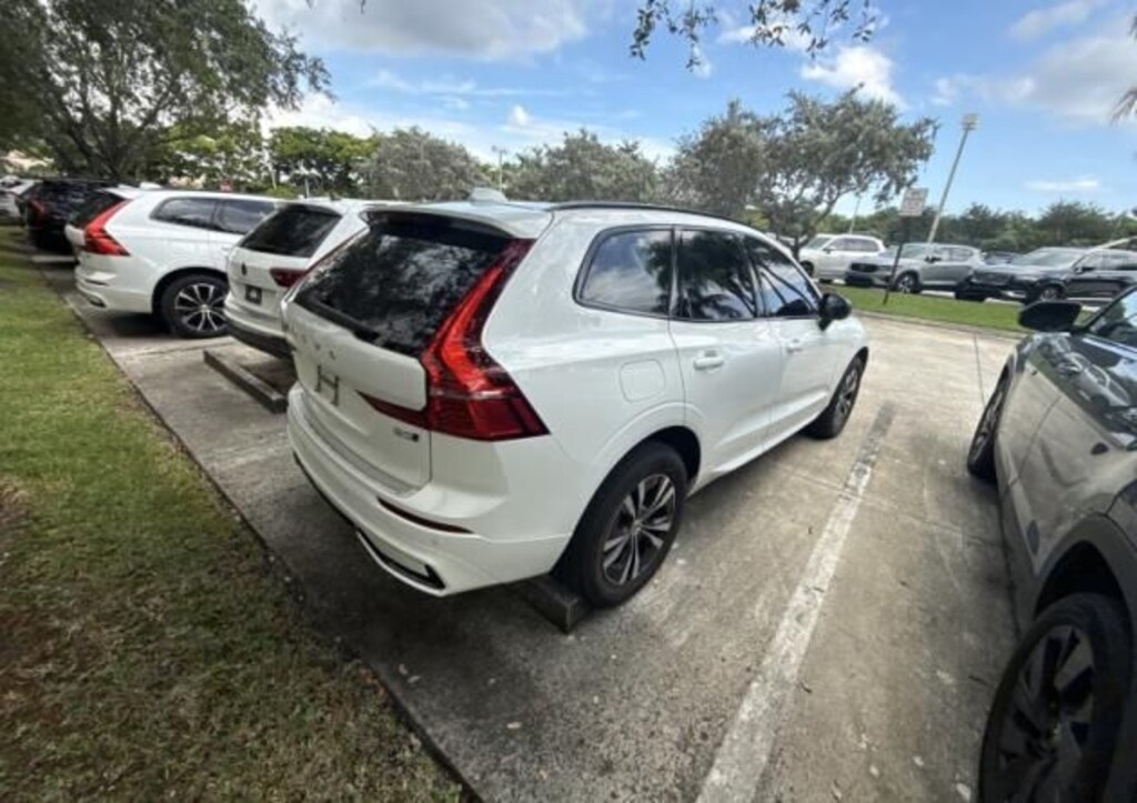 Used 2025 Volvo XC60 B5 Core SUV