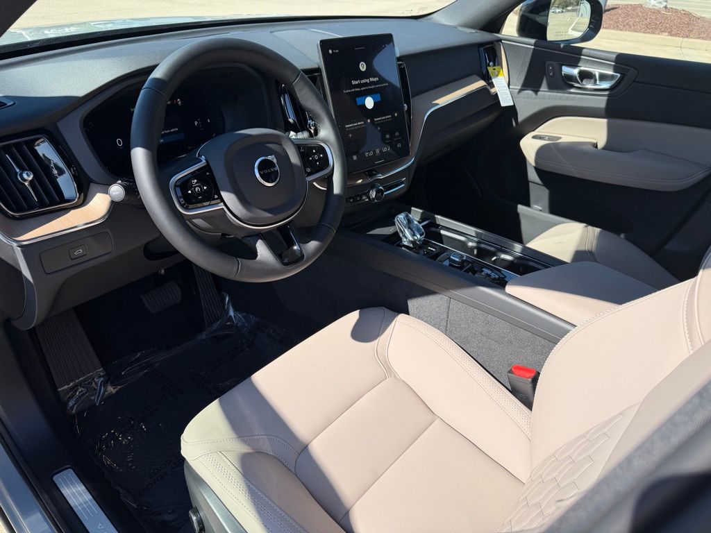 2026 Volvo XC60 Plus - Photo 11
