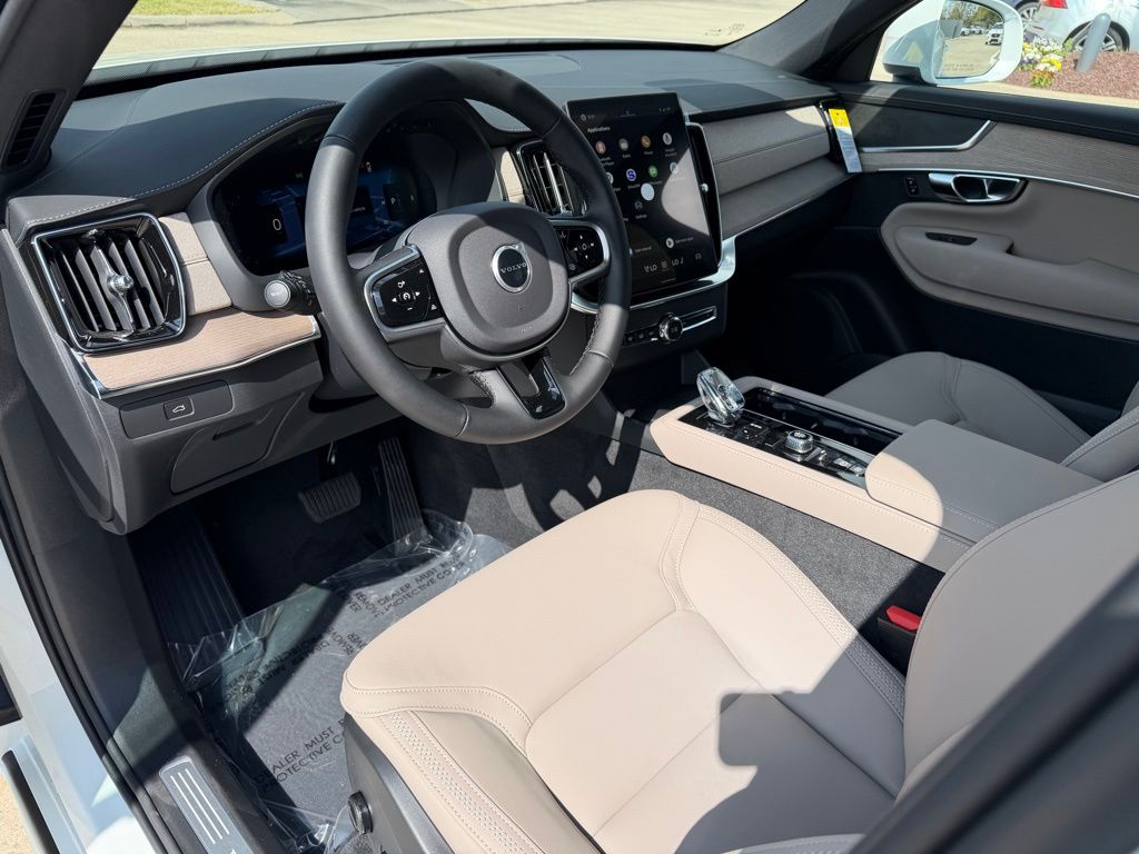 2026 Volvo XC90 Plus - Photo 12