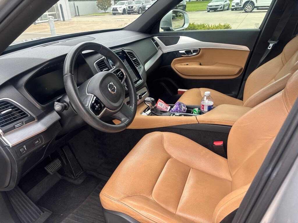 Used 2017 Volvo XC90 T6 AWD Momentum SUV