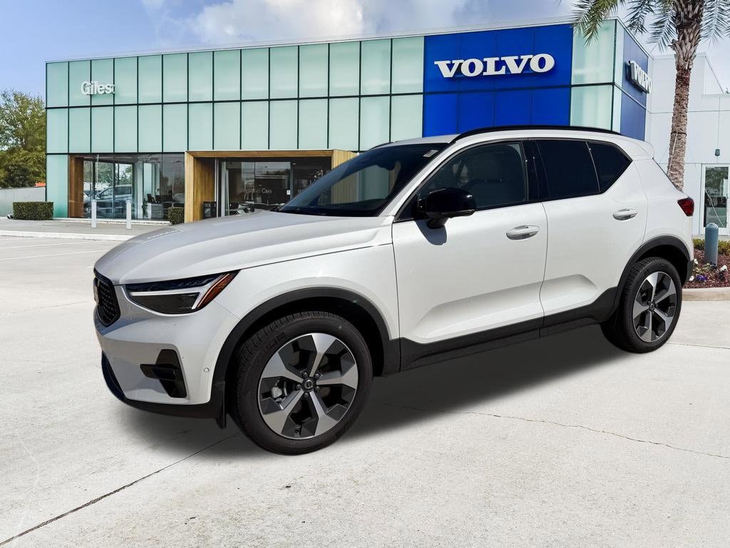 2026 Volvo XC40 Plus