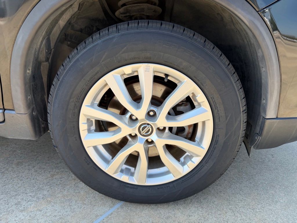2019 Nissan Rogue SV - Photo 8