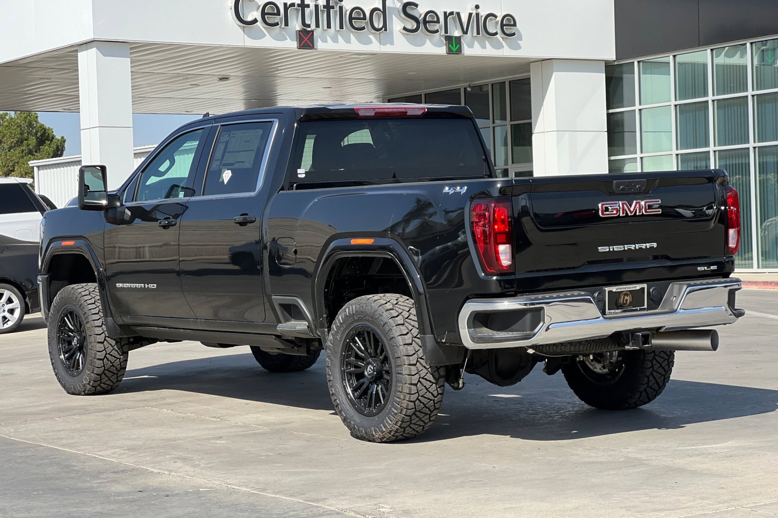 2024 Gmc Sierra 2500 HD SLE photo 4