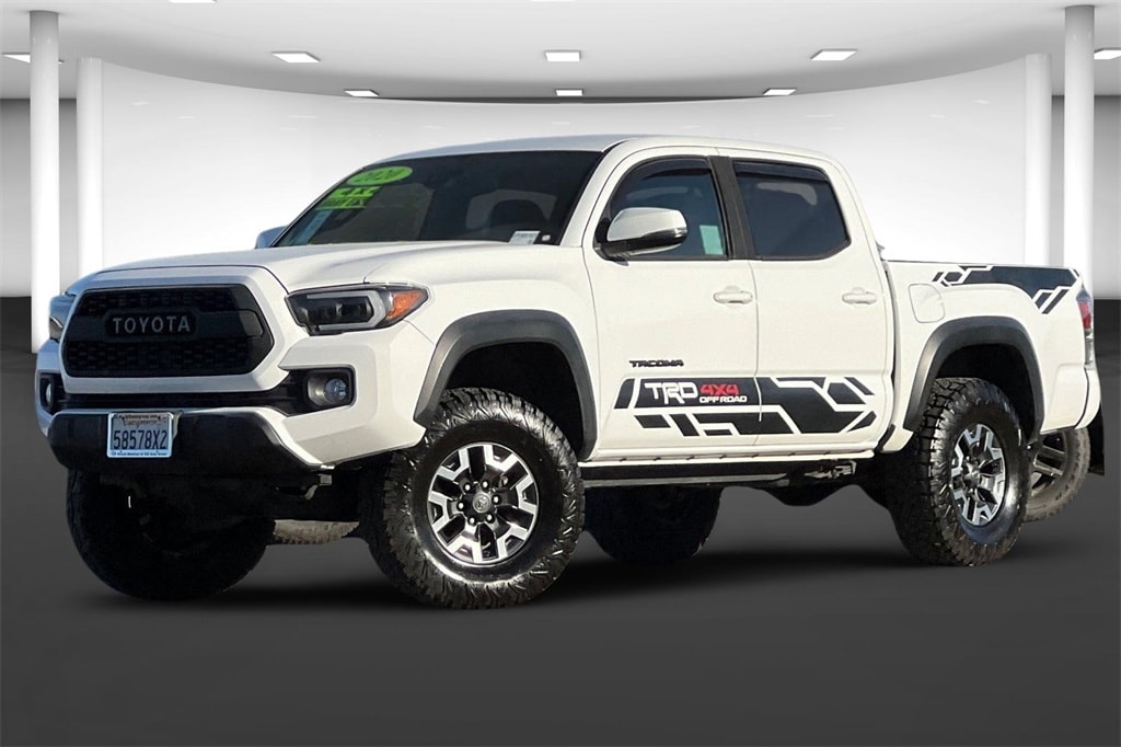 Used 2020 Toyota Tacoma TRD Off Road with VIN 3TMCZ5AN1LM321072 for sale in Kerman, CA