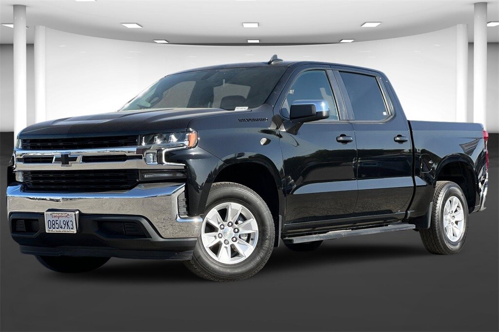 Used 2022 Chevrolet Silverado 1500 Limited LT with VIN 1GCPWCED9NZ108369 for sale in Kerman, CA