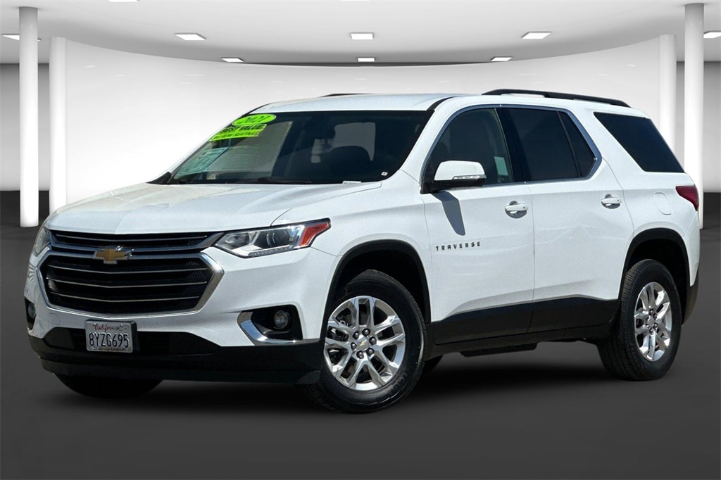 Used 2021 Chevrolet Traverse 1LT with VIN 1GNERGKW9MJ265383 for sale in Kerman, CA