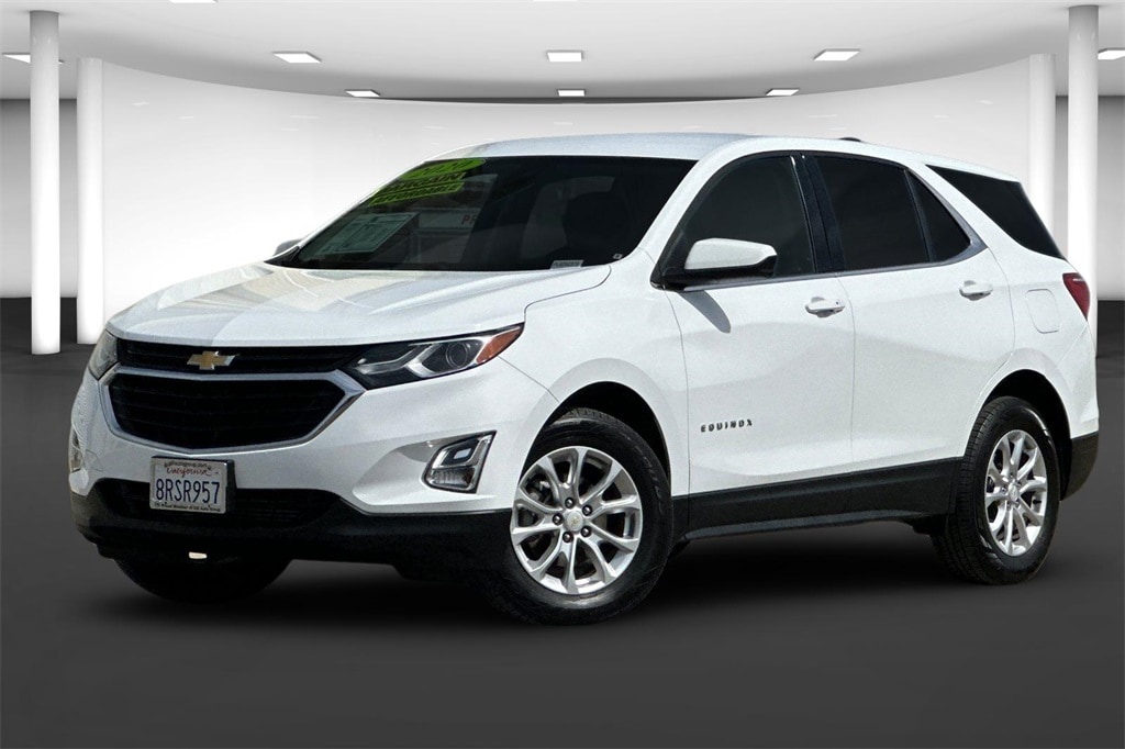 Used 2020 Chevrolet Equinox LT with VIN 2GNAXTEV2L6252373 for sale in Kerman, CA