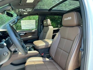 2026 Chevrolet Suburban High Country - Photo 12