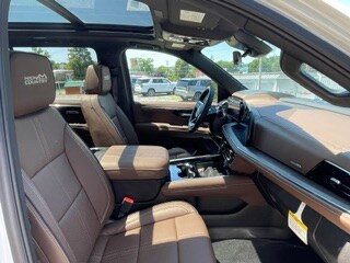 2026 Chevrolet Suburban High Country - Photo 25