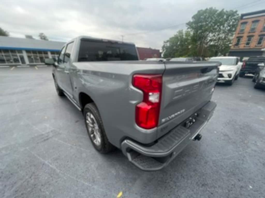 Used 2025 Chevrolet Silverado 1500 High Country Truck