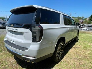 2026 Chevrolet Suburban High Country - Photo 5