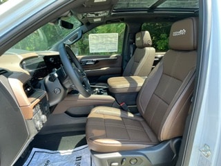 2026 Chevrolet Suburban High Country - Photo 11