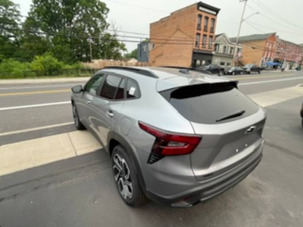New 2026 Chevrolet Trax 2RS SUV