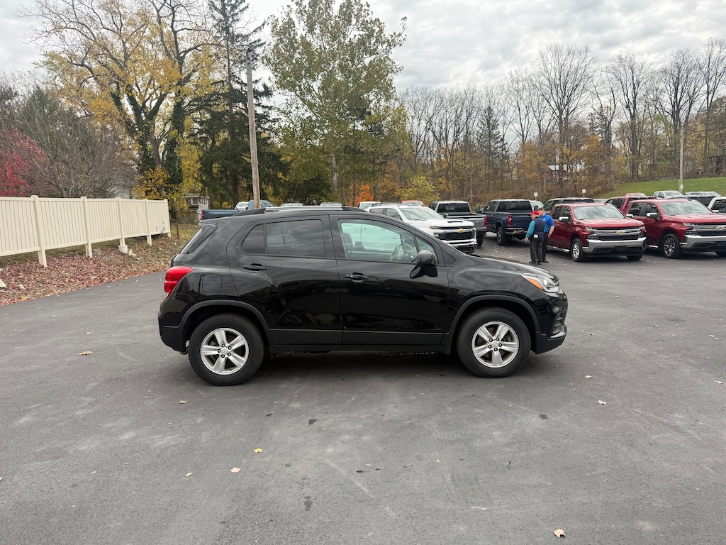 Used 2022 Chevrolet Trax LT SUV