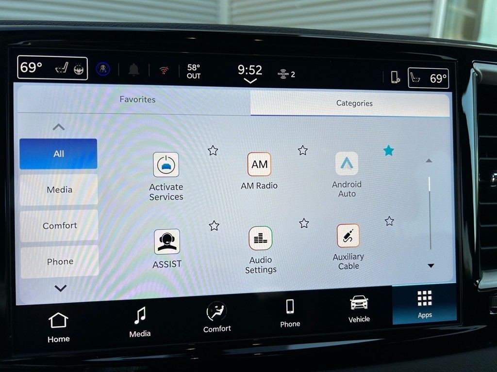 2025 Chrysler Voyager LX - Photo 27