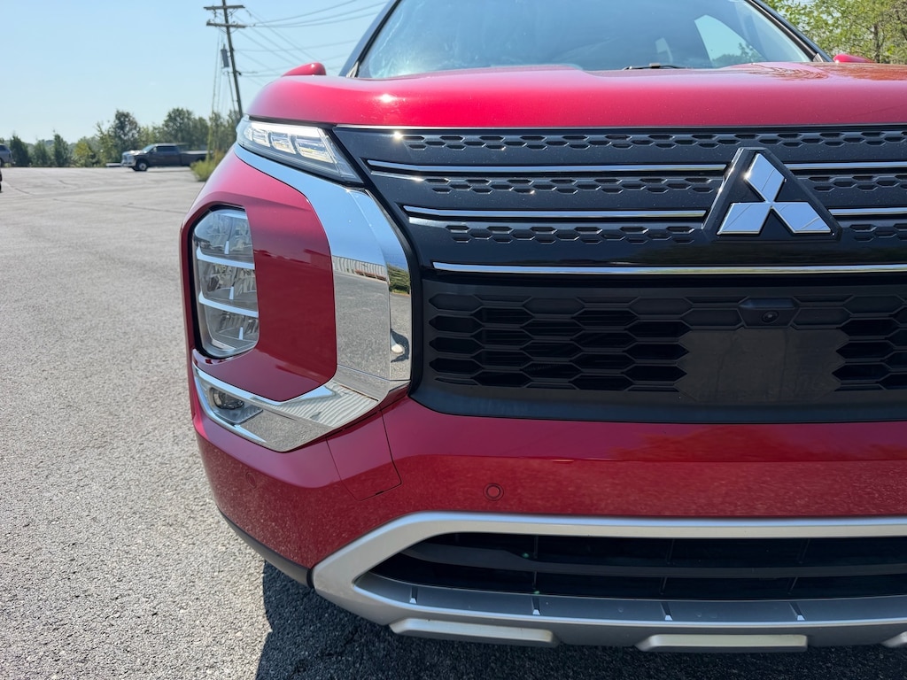Used 2023 Mitsubishi Outlander SE SUV